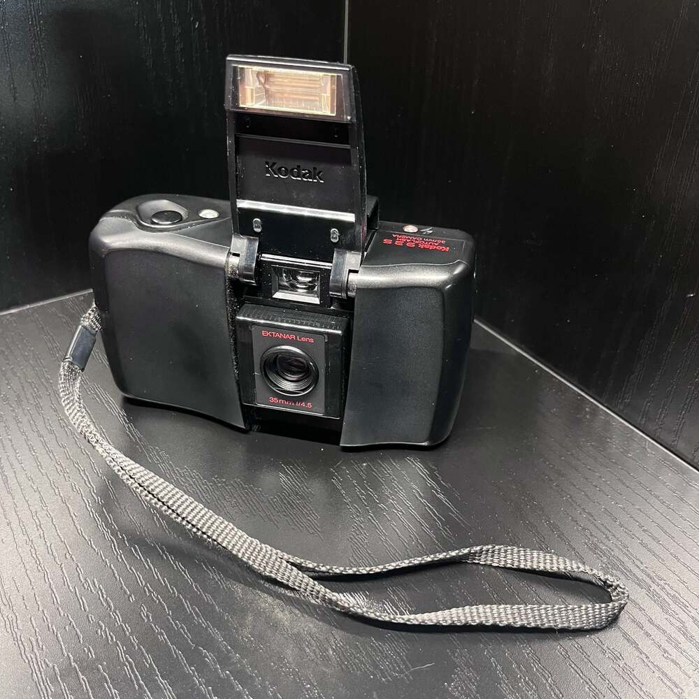 Kodak Star 935 35mm Film Camera Flash Tested Working No Battery